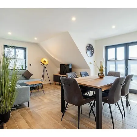 بيت للعطل With 3 Bedrooms *