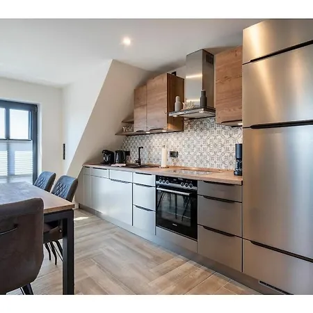 بيت للعطل With 3 Bedrooms *
